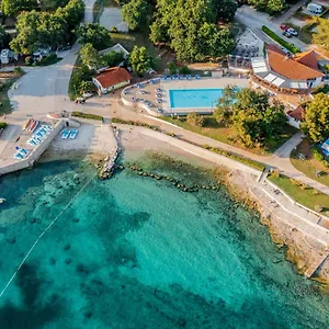 Prázdninový areál Solaris, Tar-Vabriga
